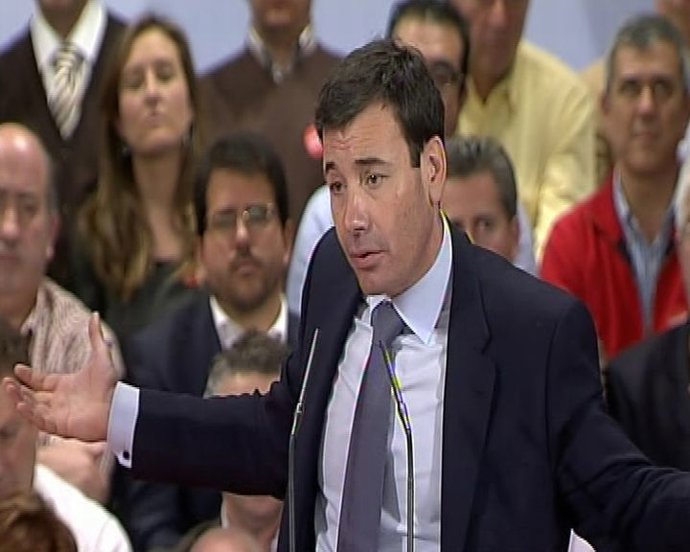 Tomás Gómez subirá los impuestos a los bancos