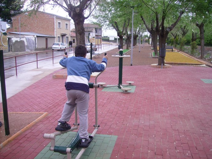 niño haciendo deporte en un parque de Ciudad Real