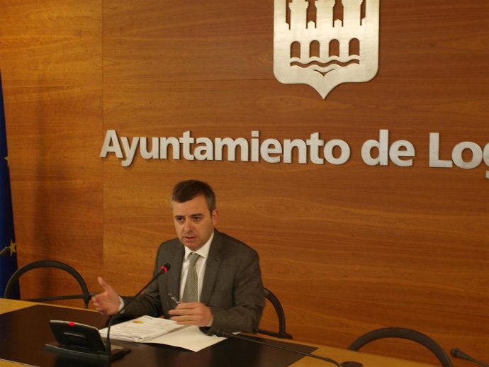 El concejal de Contratación, José Luis Prado