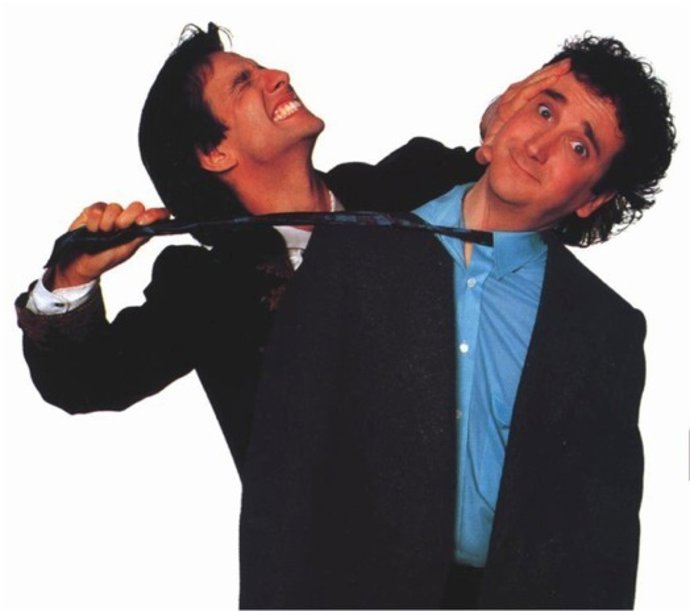 Serie Primos lejanos