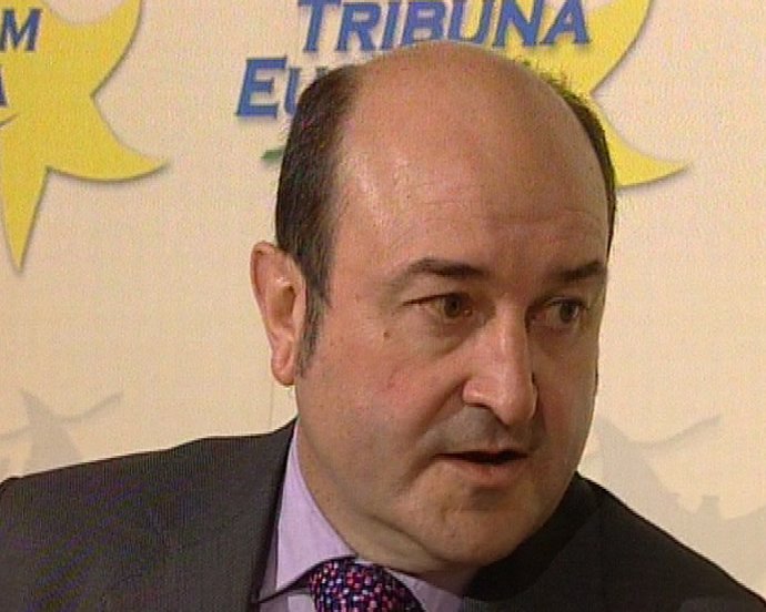 Ortuzar cree que Zapatero adelantará elecciones