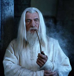 Sir Ian McKellen es Gandalf en El Señor de los Anillos y El Hobbit