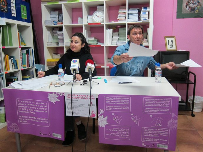 La presidenta, Fuensanta Gual, y el coordinador de CATS, Nacho Pardo