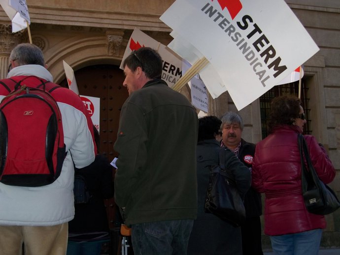 Miembros de Sterm-Intersindical en una concentración