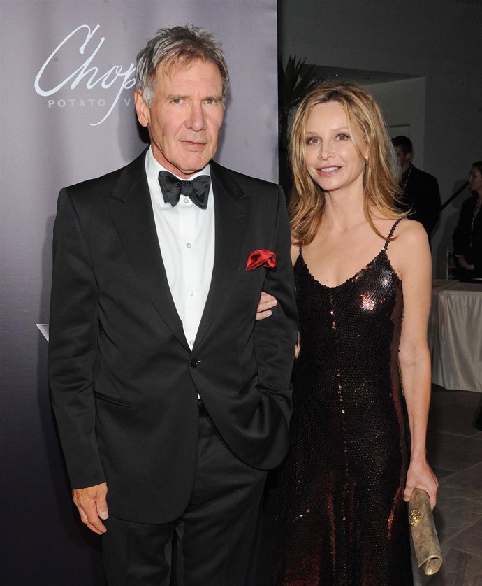 Harrison Ford y Calista Flockhart en una gala