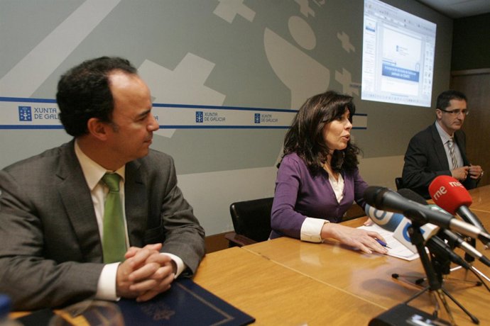 La secretaria xeral de Modernización, Mar Pereira, y el director gerente del Cen