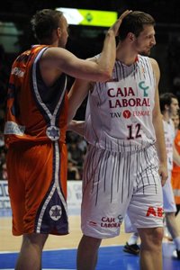 El Caja Laboral arrebata el tercer puesto al Power