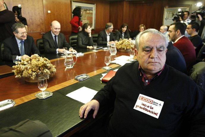 Reunión de AENA con los sindicatos por la huelga