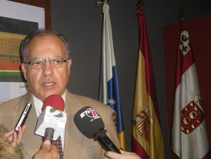 El presidente del Cabildo de La Gomera, Casimiro Curbelo.