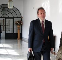 Junta eleva a 146 las irregularidades y "discrepancias administrativas" en los ERE revisados