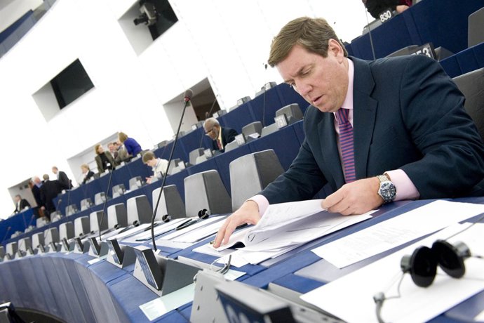 El Parlamento Europeo Da Su Respaldo A Las Peticiones De Gabriel Mato Para Asegu