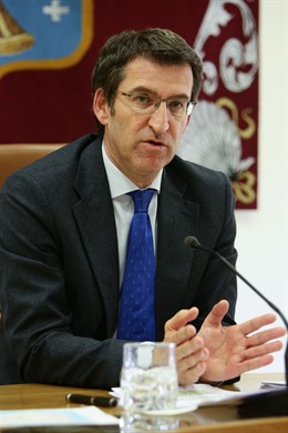 alberto nuez feijoo informa en rolda de prensa dos asuntos abordados na reunion 