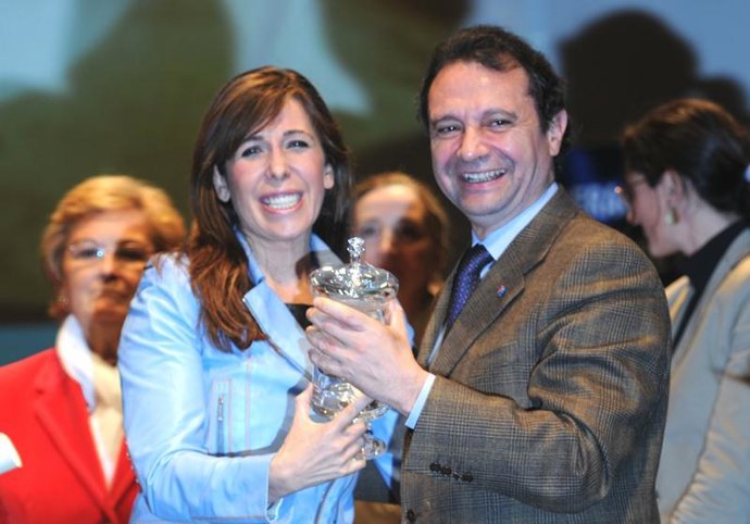 Alicia Sánchez-Camacho recibe el galardón