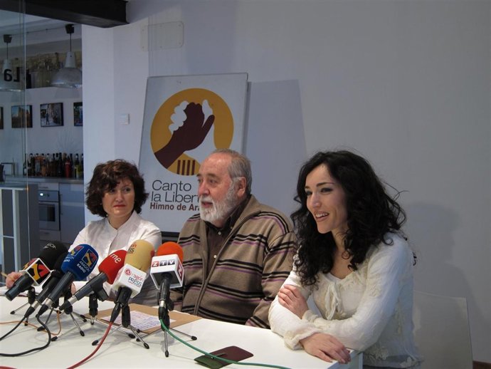Pilar Mas, Emilio Gastón y Pilar Bernad en la rueda de prensa para presentar la 