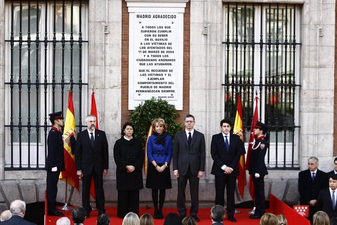 Homenaje a las víctimas 11 M en la Puerta del Sol