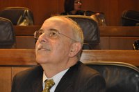 El consejero de Economía confía en una "cierta mejora"