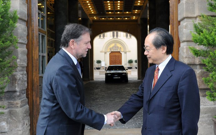 El presidente de Aragón y el embajador de Japón