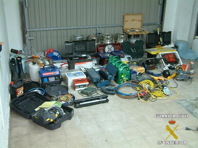 Material incautado por la Guardia Civil.