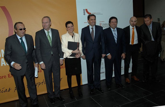 Rambla posa con Alberto y Carlos Fabra tras inaugurar la IV Cumbre Empresa Marca