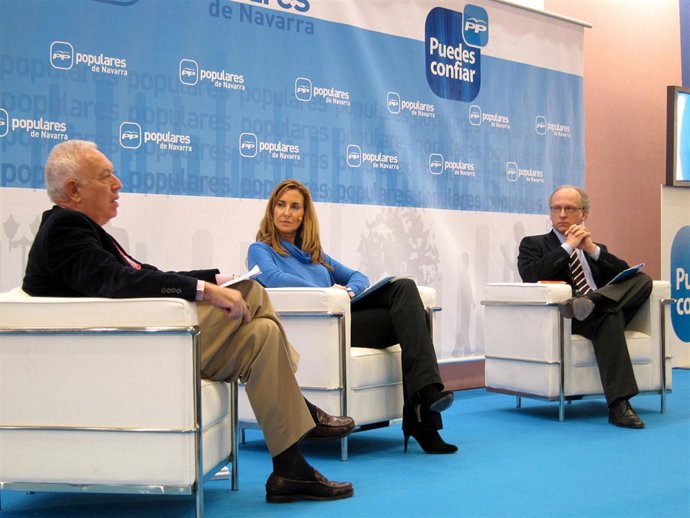 José Manuel García Margallo, Ana Beltrán, y Gabriel Elorriaga, en la Convención 