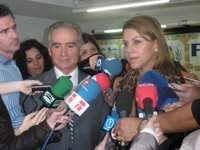 Cospedal asegura que el aval de Barreda para las elecciones es el paro, la deuda y el déficit de C-LM