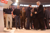 Zapatero marcó el lunes en Ferraz la pauta para reprogramar la precampaña, que ha supuesto la suspensión de Vistalegre