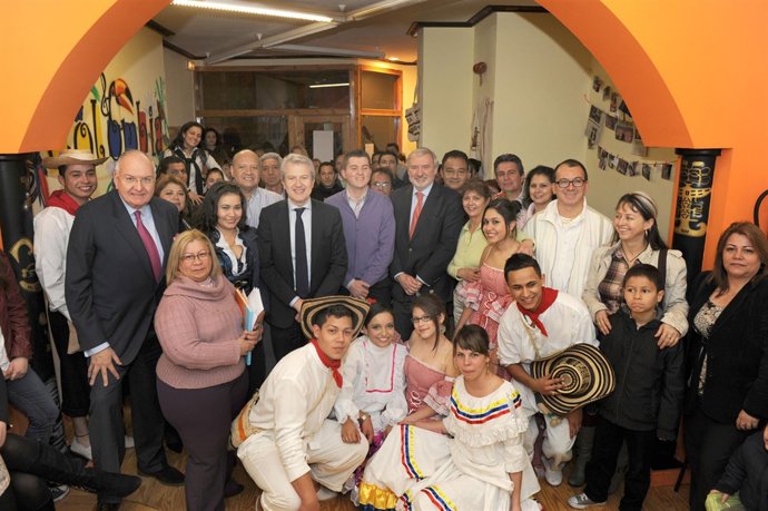 Np Y Fotografía Asociación Colombianos