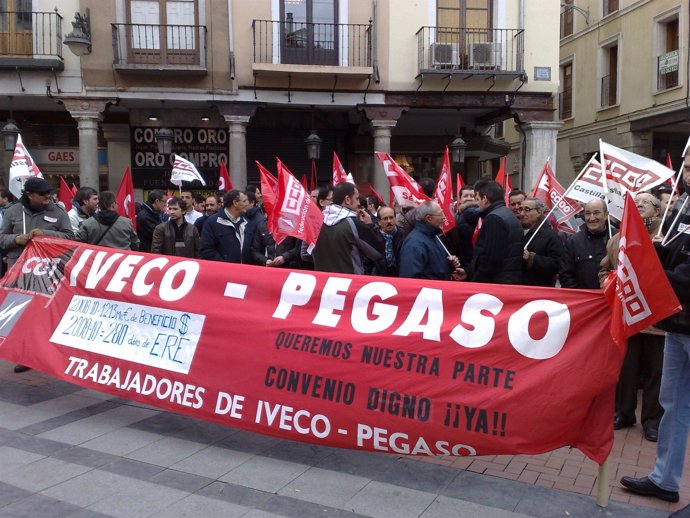 Concentración de trabajadores de Iveco en Valladolid.