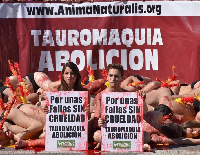 Protesta contra las corridas de toros en Fallas