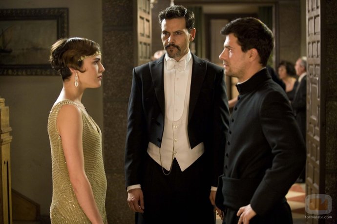 La República: Ángel, Gonzalo y una chica