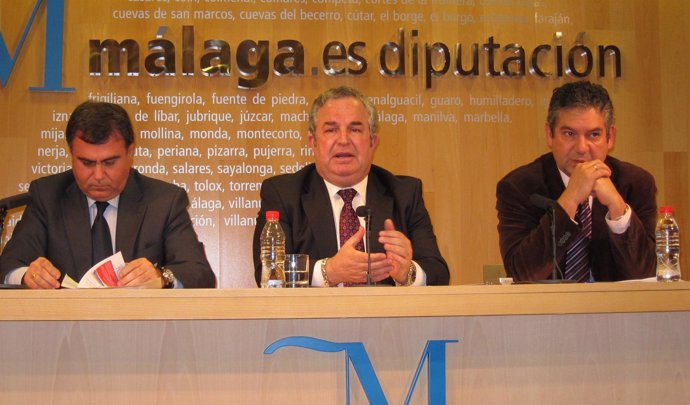 El presidente de la Diputación de Málaga, Salvador Pendón, presenta el congreso 