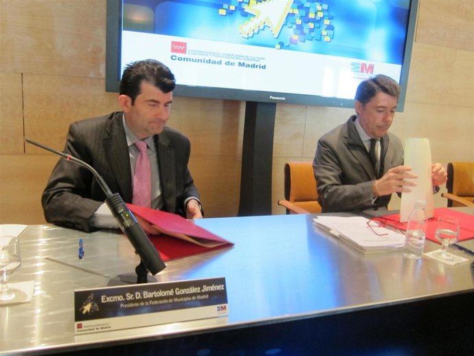 Firma entre la FMM y la Comunidad