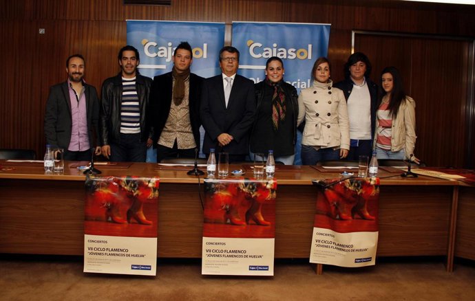 El director de zona de Cajasol en Huelva, Antonio Díaz Lara, en la presentación 