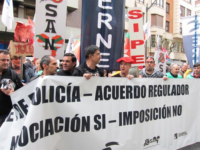 Cabeza de la manifestación de ErNE