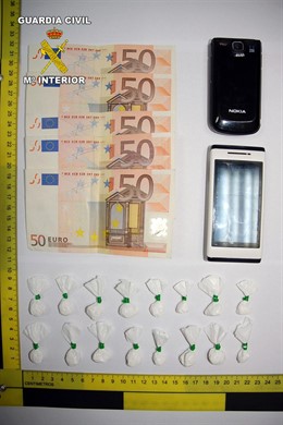La Guardia Civil detiene a una persona por tráfico de droga en el interior de un