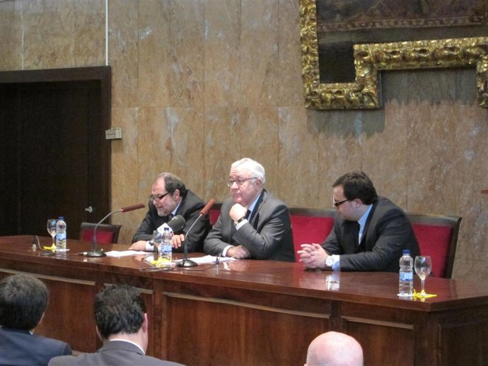 El vicepresidente Biel en su conferencia en la Facultad de Derecho de la UZ