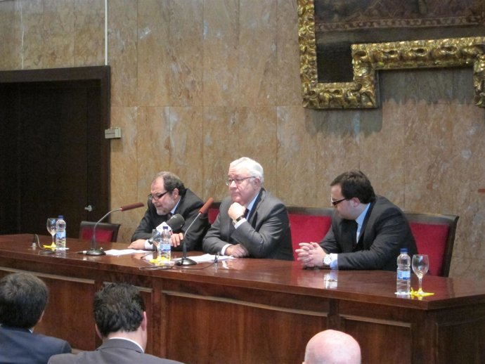El vicepresidente Biel en su conferencia en la Facultad de Derecho de la UZ