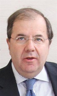 Herrera llama a las CCAA a "ganarse su legitimidad" a través de servicios de calidad como la Educación