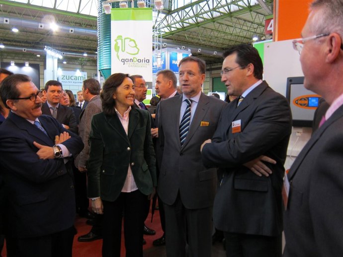 La ministra de Medio Ambiente, Rosa Aguilar, y el presidente de Aragón, Marcelin