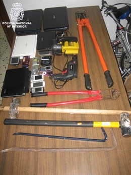 Material intervenido a los presuntos butroneros