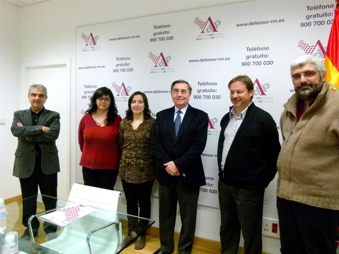 El Defensor del Pueblo de la Región de Murcia, José Pablo Ruiz Abellán, se ha re