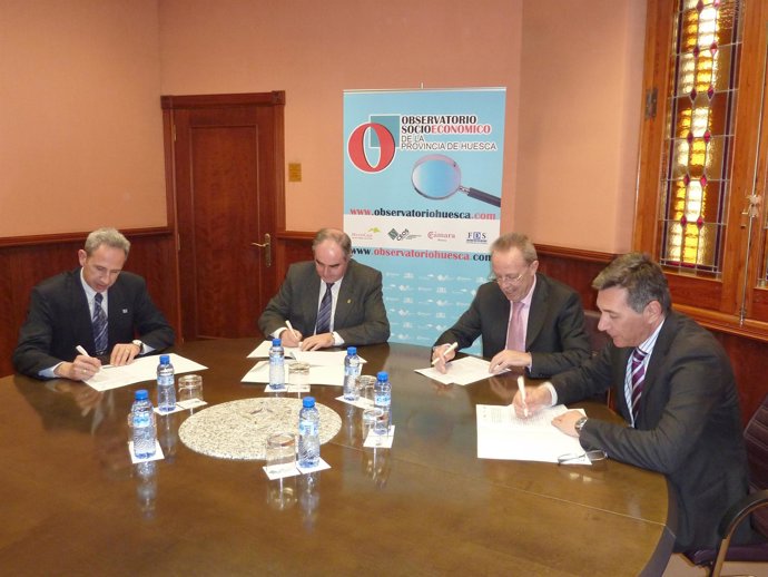 Firma Observatorio socioeconómico en Huesca