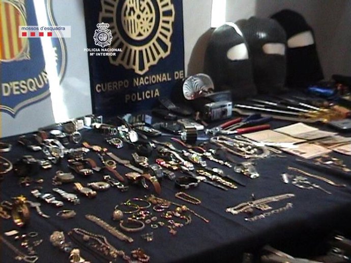 Material robado en urbanizaciones