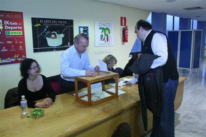 Masiva participación en la IX convocatoria electoral en la ONCE