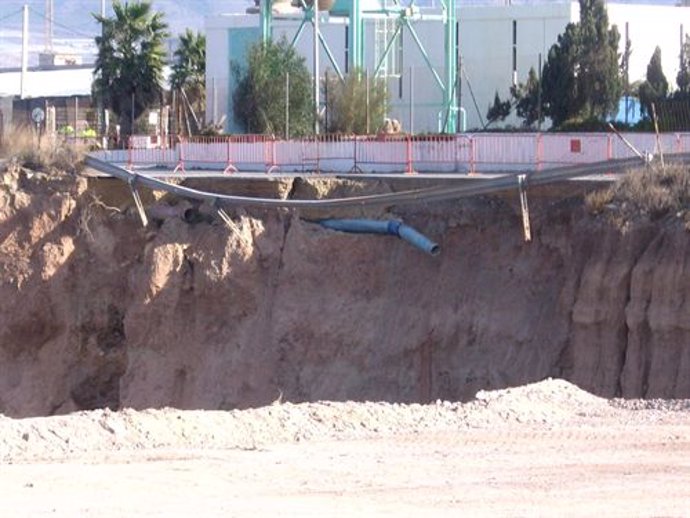 Infraestructura denunciada por el Grupo Cóndor en Almerimar, en Almería