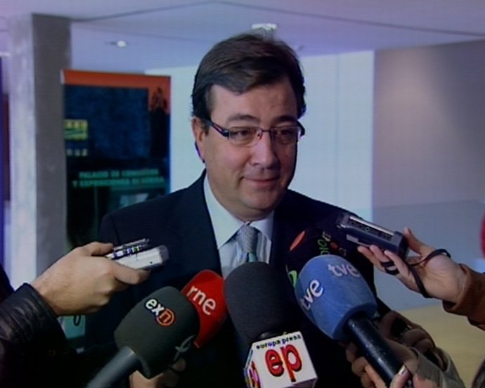 Vara aparece en un vídeo como superhéroe