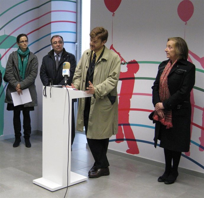 Madoz, Andía, Peralta y la consejera Kutz, durante la presentación del Centro de