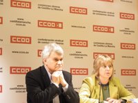 Gil (CCOO) no tendría "inconveniente" en reunirse con Cospedal para que le diga cómo va reducir los empleados públicos