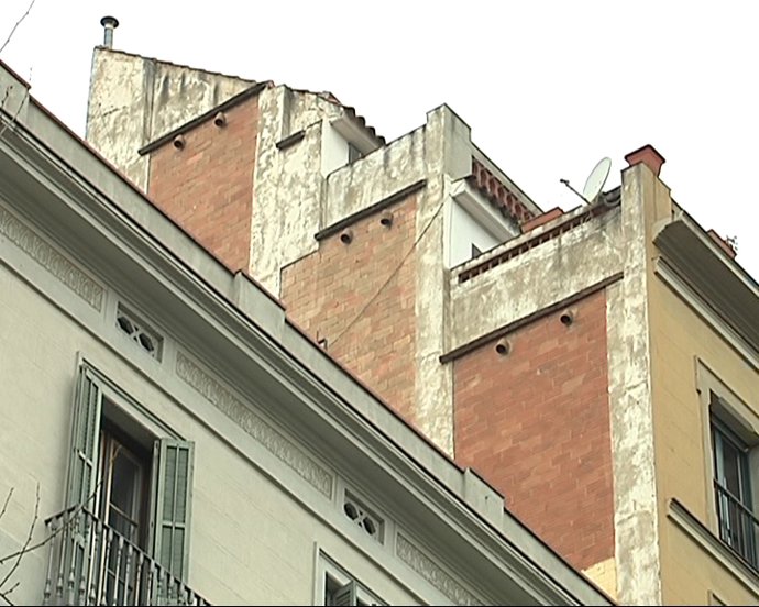 Muere un ladrón tras saltar a una terraza 