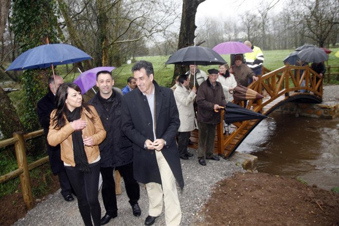 Inauguración de la segunda fase de la senda fluvial del Pisueña